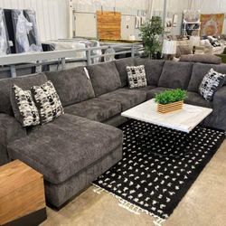 By Ashley/black-Gray Oversized Sectional, Seccional,couch/ Financing Options 