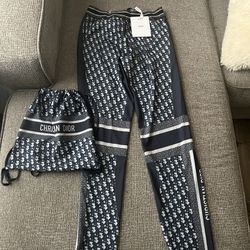 Dior Sports Leggings With Bag And Scarf for Sale in Highland Hills, OH -  OfferUp