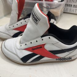 Reebok Size 5 Boys/men