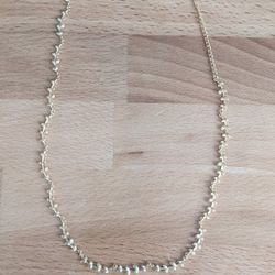 BestDressed x En Route Jewelry Gold Leaf Choker Necklace