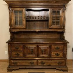 Buffet Cabinet 