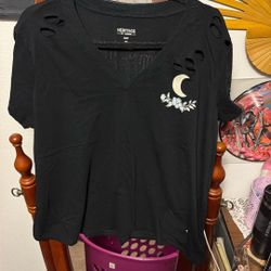 Women’s Torrid Shirt Size 00