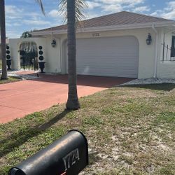 Home For Sale 275000