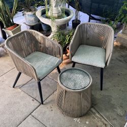 Patio Set 3 piece (2 Chairs & 1 table)