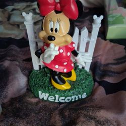 Minnie Figure