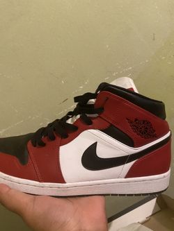 Chicago black toes Jordan 1 or trades