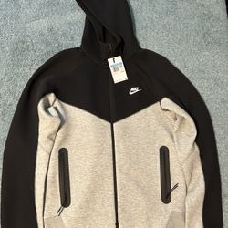 Brand New Nike Tech Fleece