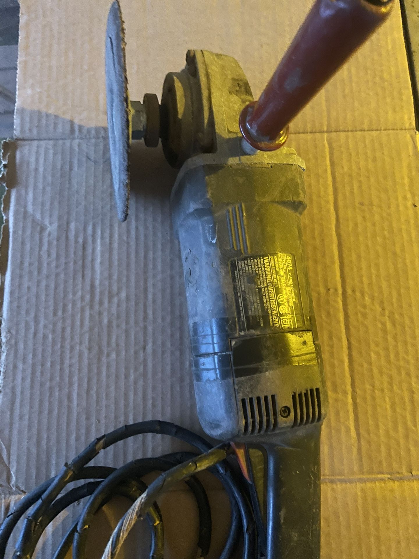 Black and Decker 7" Angle Grinder Sander Polisher Model 4074 RPM 6000