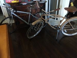 Photo ***Two awesome bikes: Cannondale hybrid and Vintage beach cruiser