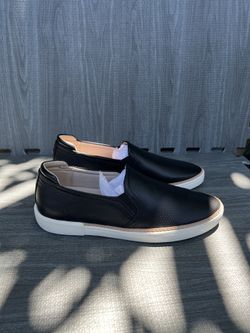 Women’s Slip On Size 8W