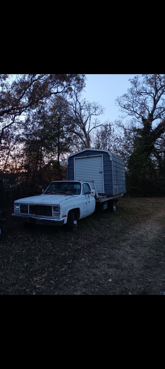 8x12 Building $3800