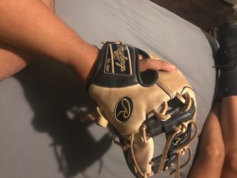 Rawlings hear of the hide wing tip