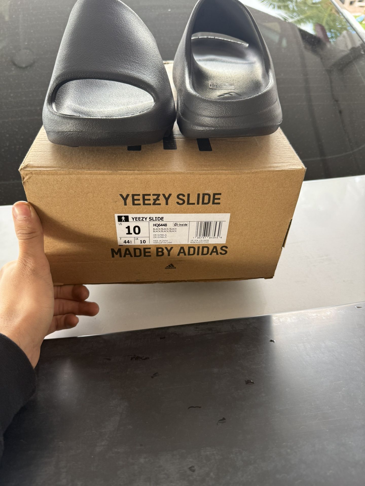 Yeezy Slide Onyx Size 10