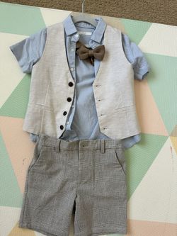 (Worn Once)NEXT Boys Summer Formal Suit 4-Piece Set (Short-Sleeve Shirt, Vest, Shorts, Knit Bow Tie) Size 4-5Y