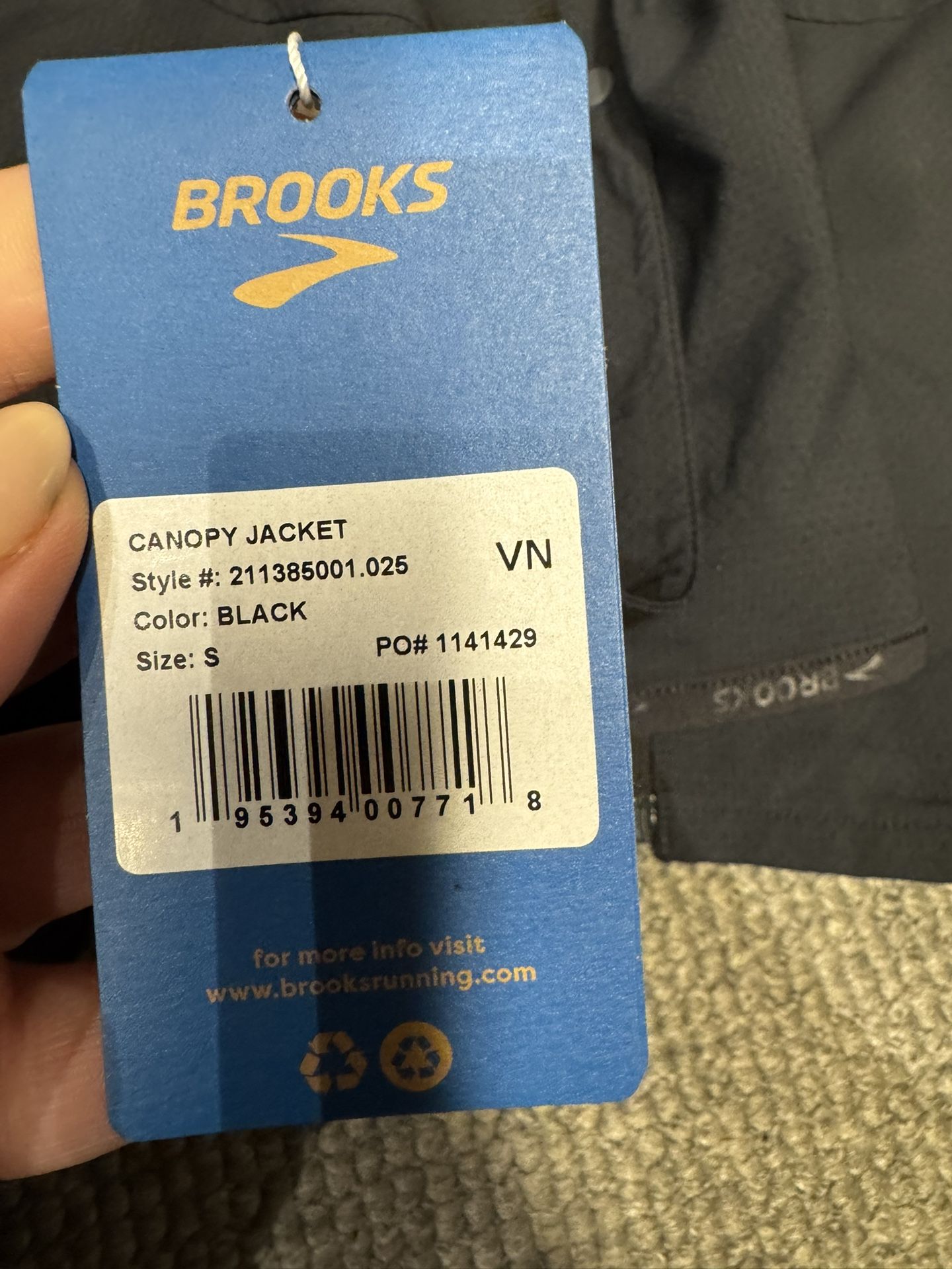 NEW Brooks Canopy Jacket (Men’s) - Lightweight Running Windbreaker