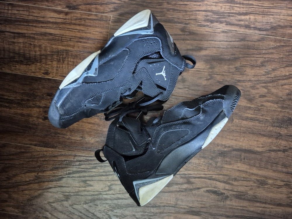 JORDAN True Flight GS 343795-010 Size 4.5Y