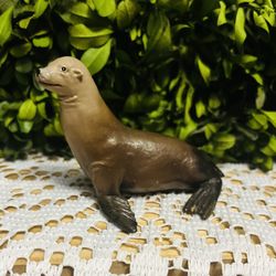 RETIRED 1996 Vintage Sealion