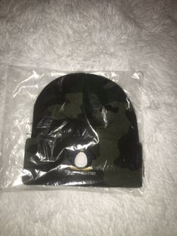 Supreme penguin beanie