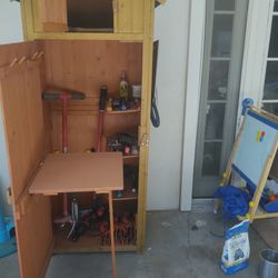 Wooden Tool/ Garden Shed W/Built-in Table (With all Tools Seen)