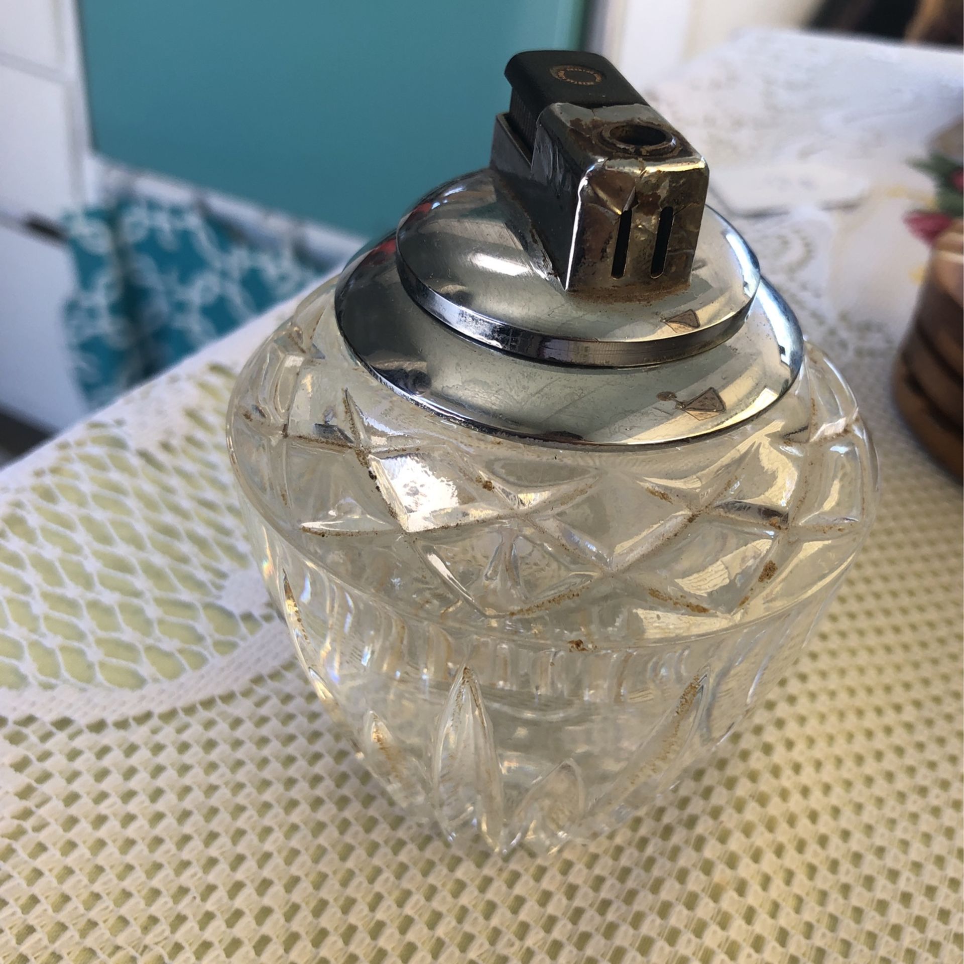 Restar Korea Vintage Crystal Table Lighter Heavy