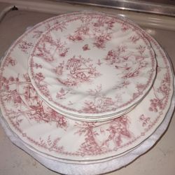 Charming Set Of Pink Toile Dishes
