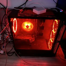 Gaming Pc With Monitors