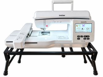 Brother Innov-is NQ1700E Embroidery Machine – Excellent Condition