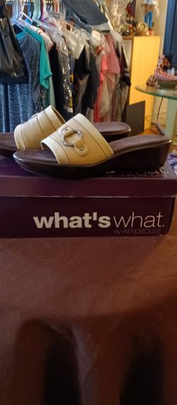 Ladies Sandals By What's What.   (Size 6)