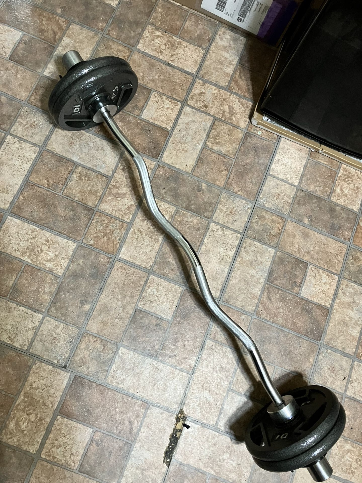 Curl Bar With 20lb Each Side And Clamps