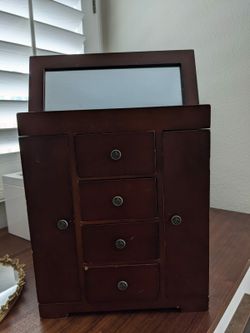 Mini jewelry armoire vintage