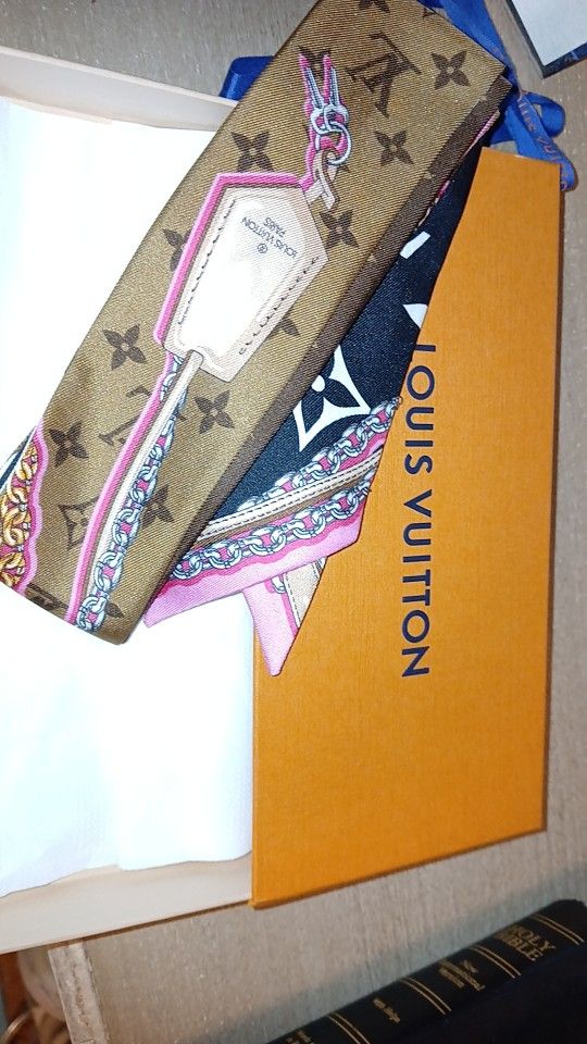 Louis VUITTON BANDEAU SCARF