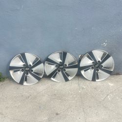 Hyundai Hubcaps