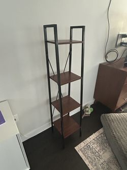 Narrow ladder shelf