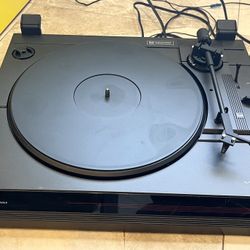 1980’s Dual Audiophile Turntable 