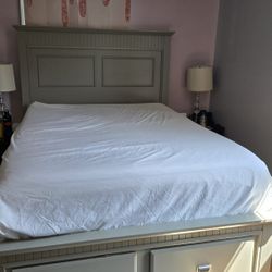 Full Storage Bed with Headboard – 6 Drawers, Gray Wood Finish