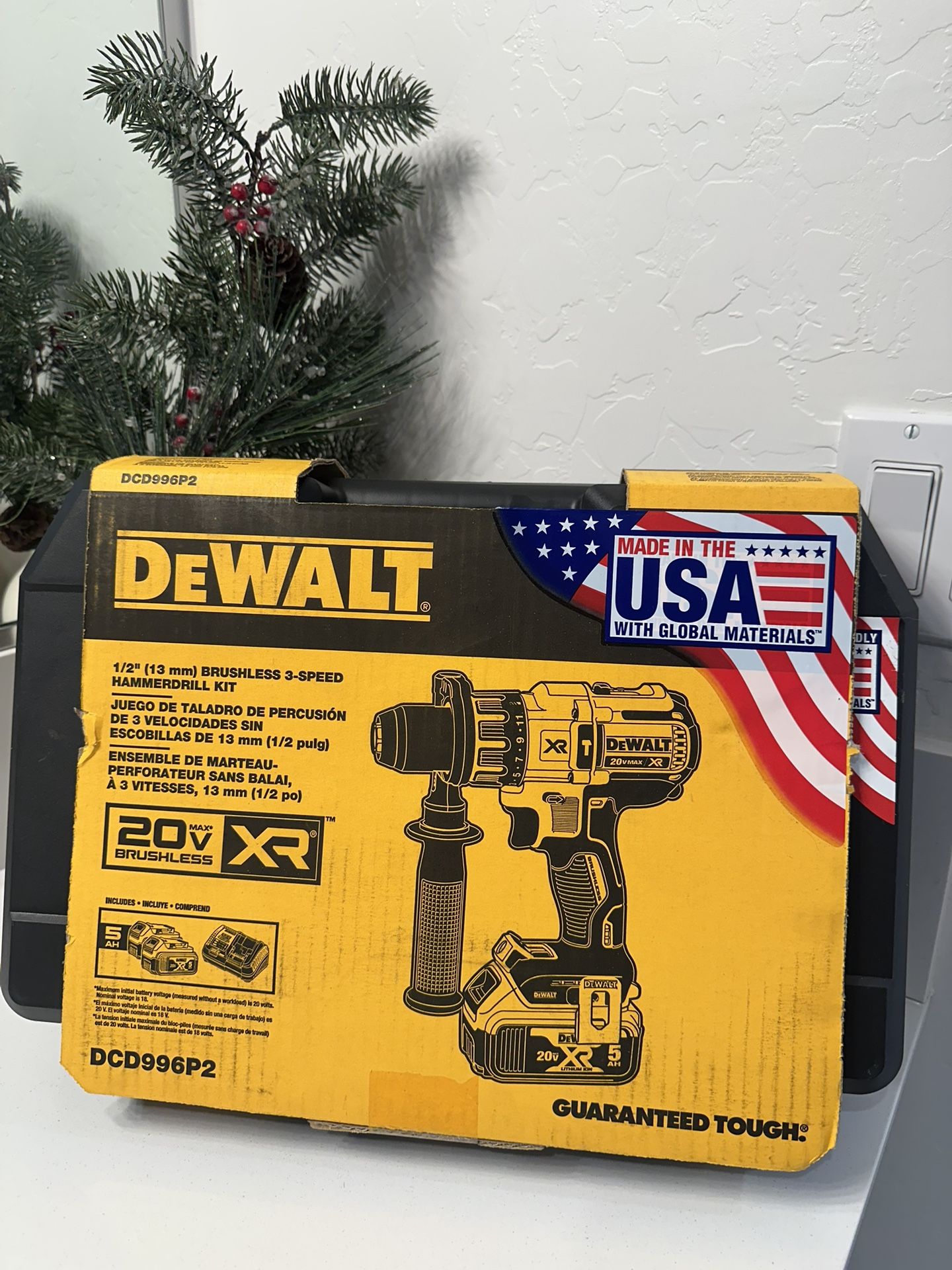 DeWalt 20V MAX XR 1/2 in. Brushless Cordless Hammer Drill Kit (Battery & Charger)