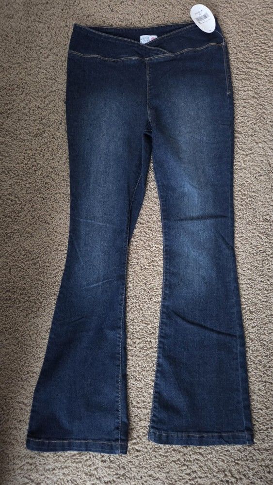 Pull On Jeans - New- Size 16