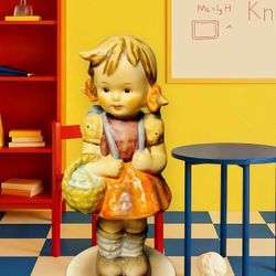 Hummel Goebel Germany 1990 TMK-6 School Girl Figurine HUM 81/0, 4.5”