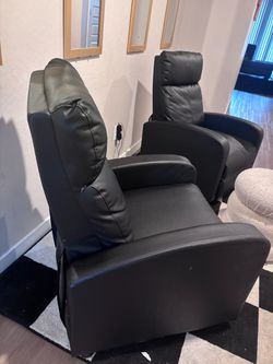 Reclining message chairs