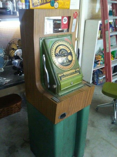 Vintage Coin Operated Standard Metal Typer Machine