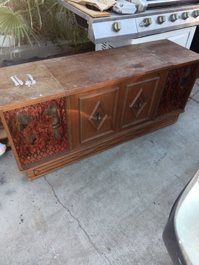 Vintage 1950's Record Player