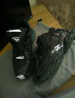 Triple Black LED Runners