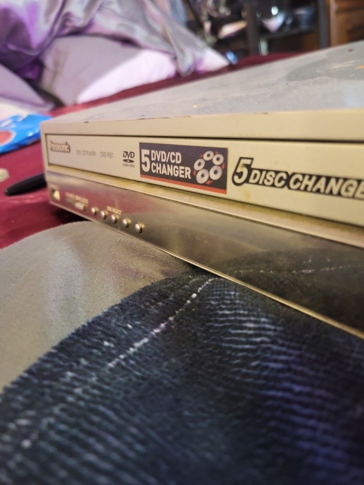 Panasonic DVD / CD PLAYER DVD F87 5 DISC CHANGER