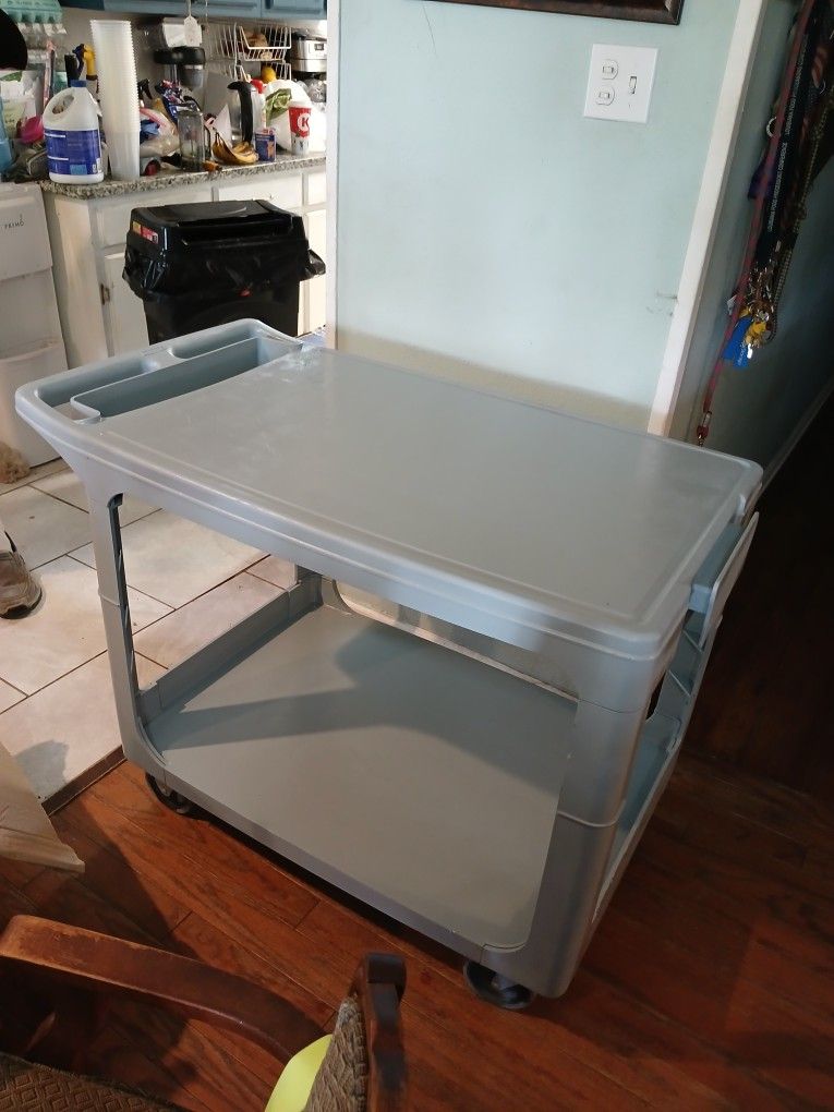 Rubbermaid Commercial Flat Shelf Utility Cart 500lb Capacity