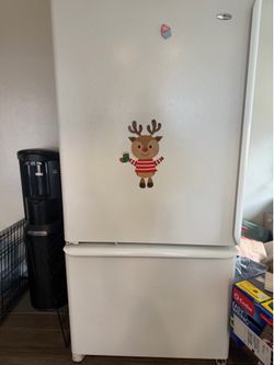 Free refrigerator (please read description)
