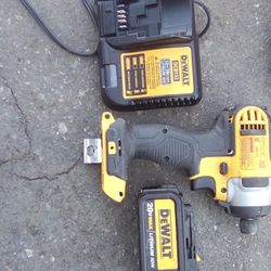 DeWalt Impact Drill With Battery And Charger 