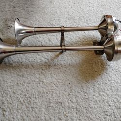 Wolo The Dominator Dual Trumpet Electric Truck Horn