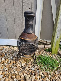 Metal chimenea