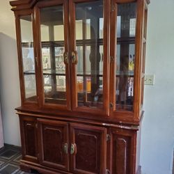 Chins Cabinet 2pc