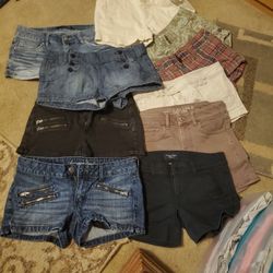 Shorts Size 3